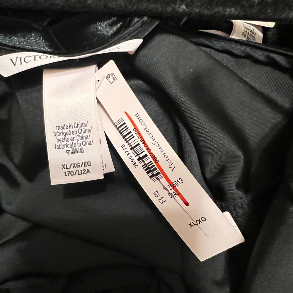 Atelier X Victoria's Secret Black Velvet Robe and Black Velvet Nightdress - Picture 9 of 9